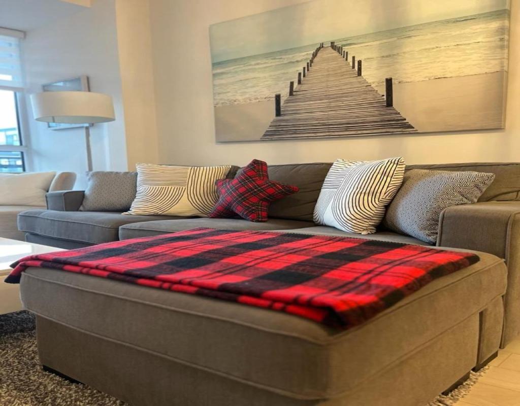 Stunning Stayz At Friday Harbour Beach Marina Resort Lake Simcoe Innisfil Εξωτερικό φωτογραφία