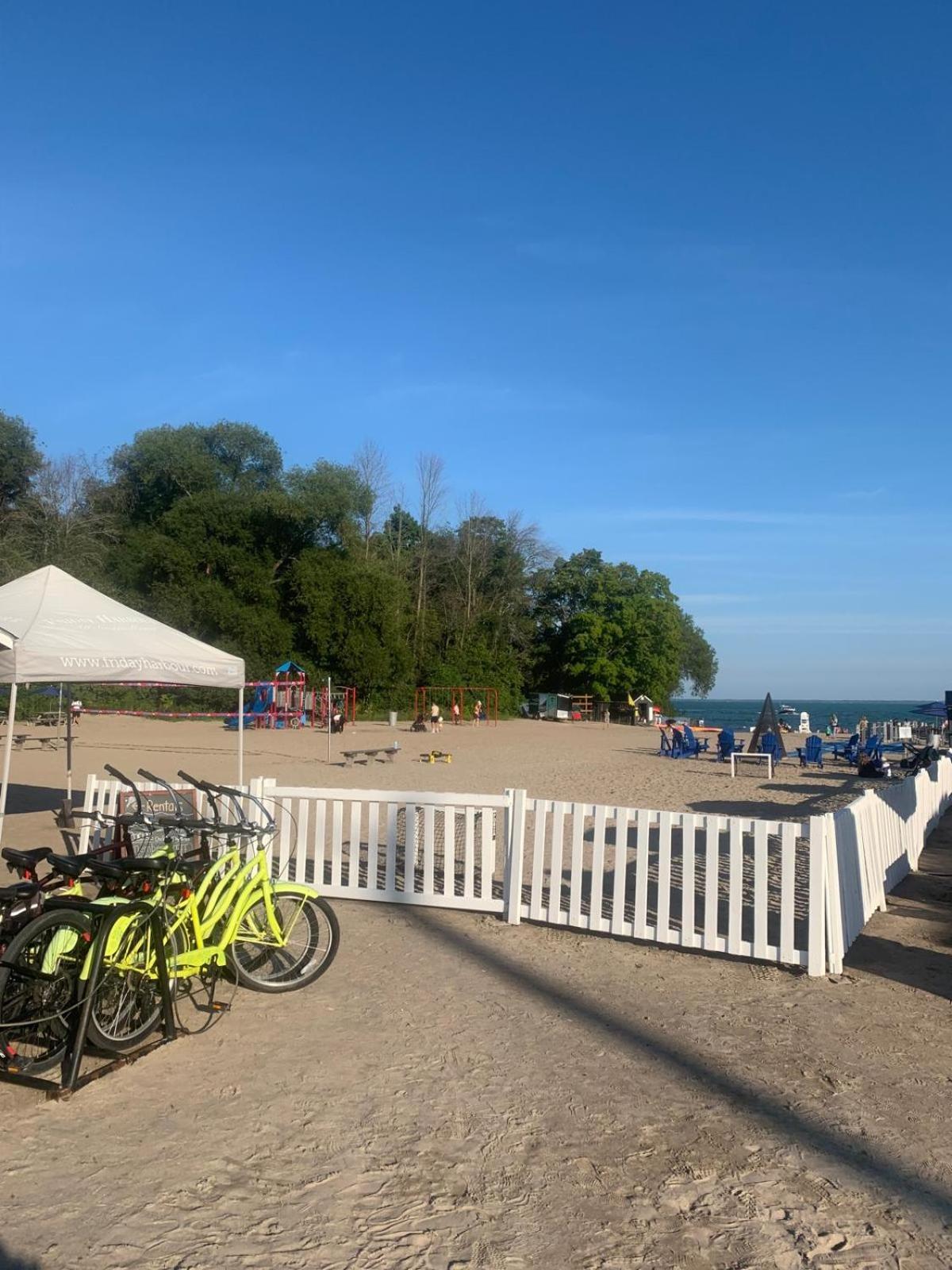 Stunning Stayz At Friday Harbour Beach Marina Resort Lake Simcoe Innisfil Εξωτερικό φωτογραφία